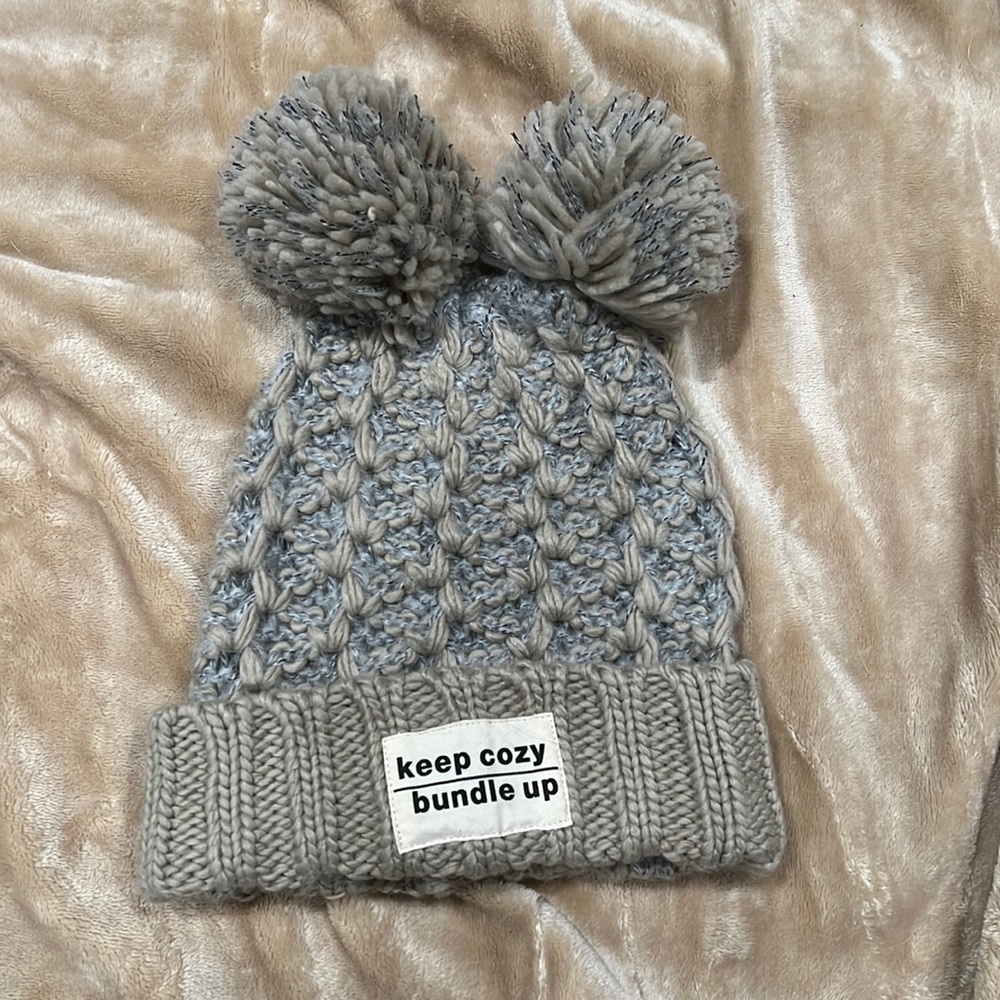 Winter hat - Picture 1 of 2
